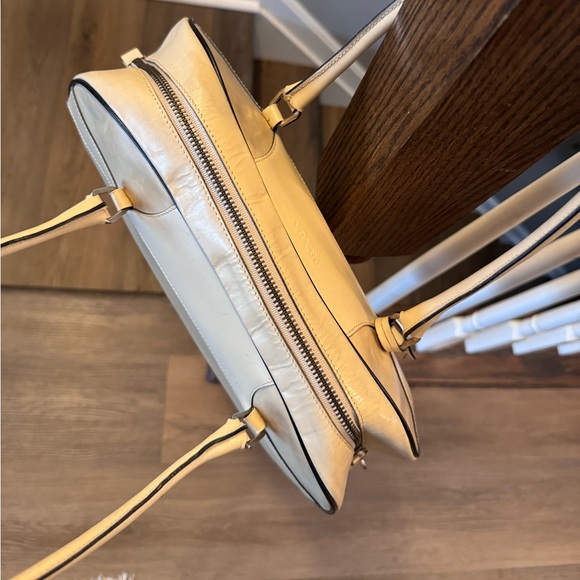 Vintage Prada Vitello Drive Bowler Bag. Classic and chic! - Picture 4 of 14